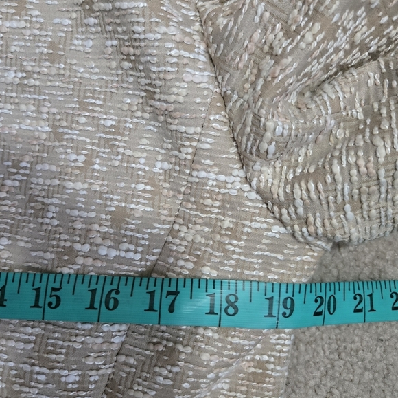 LAFAYETTE 148 Tan And Cream Knit Tweed Blazer. Size 8 - Picture 13 of 14